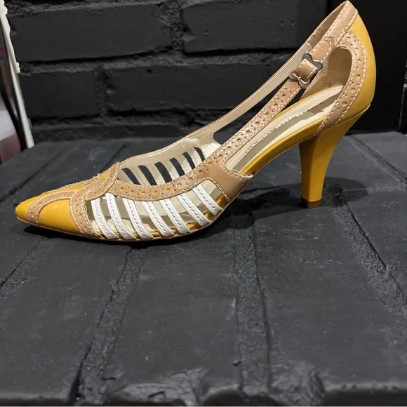 ANTONIO MELANI Yellow and Tan Heels - Picture 5 of 11